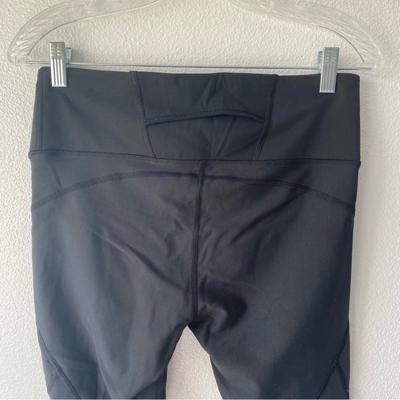Athleta 7/8 Stealth Trucool Perforated Leggings Women's Medium - Picture 9 of 10
